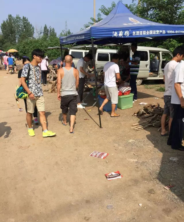 崖柏毛料市场